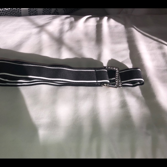 Black and white express belt 🖤 - Picture 4 of 6
